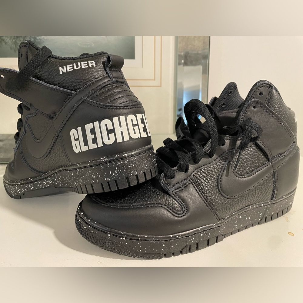 Nike.. undercover